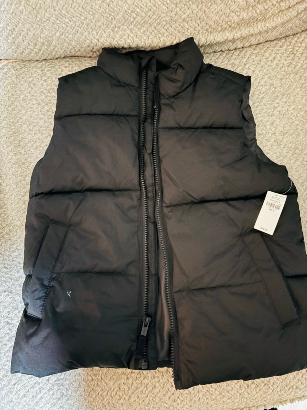 Kids Black Puffer Vest - Old Navy Puffer Vest— NWT